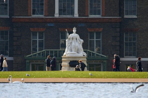 Canon 7D with 100-400mm @ 400mm with Kenko 1.4x  